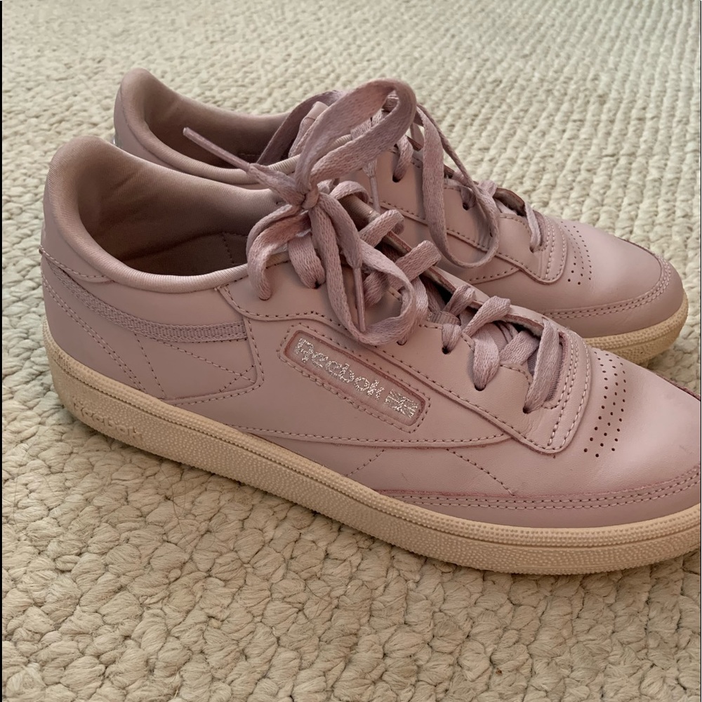 Reebok Club C Sneakers in Pink